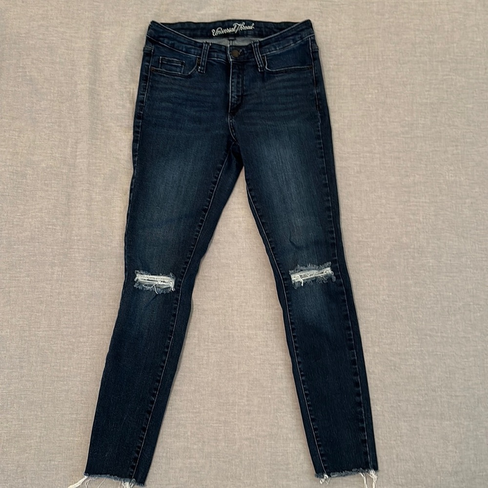 Universal Thread stretchy jeans. Size 4.